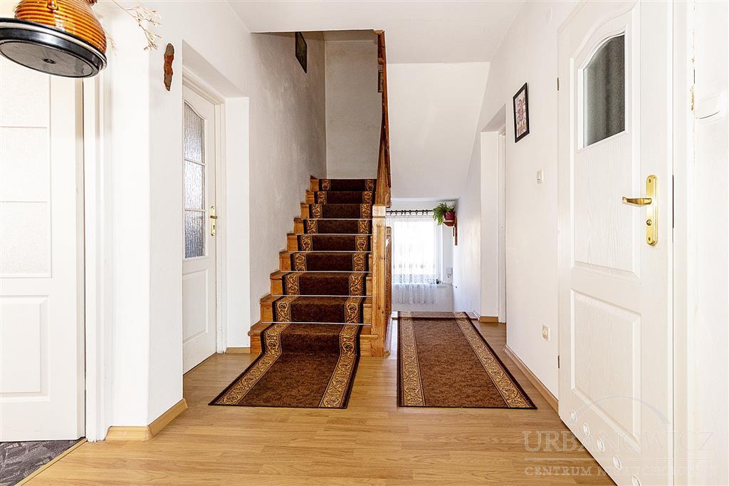 Mielno, dom szeregowy, 10 pokoi, 5 łazienek, ogród (12)