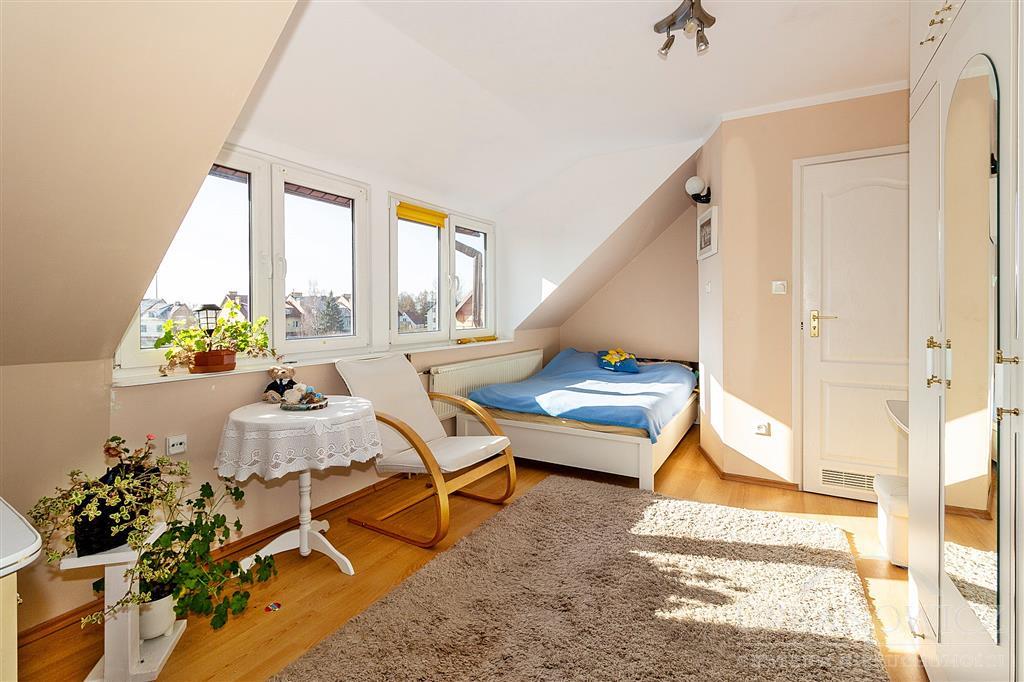 Mielno, dom szeregowy, 10 pokoi, 5 łazienek, ogród (14)