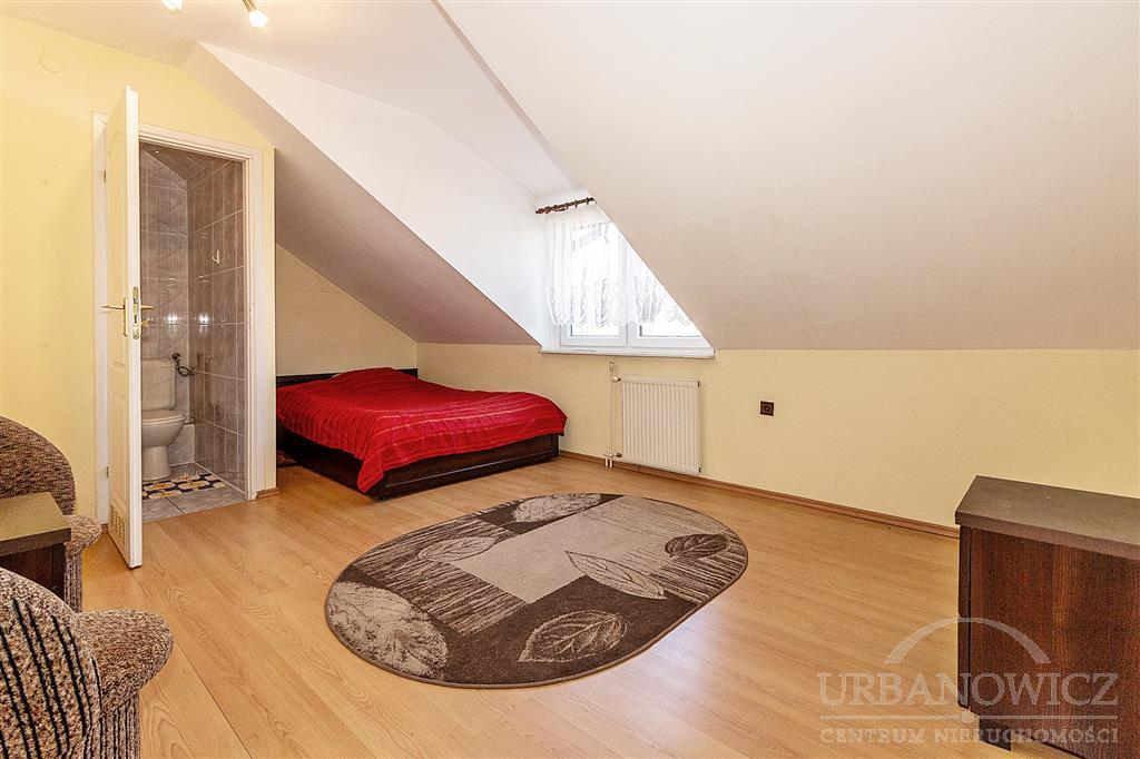 Mielno, dom szeregowy, 10 pokoi, 5 łazienek, ogród (15)