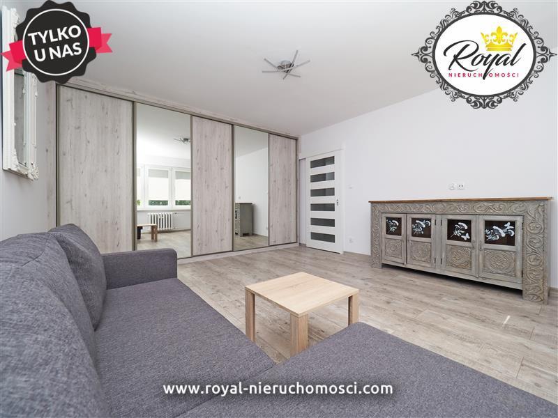 Duża kawalerka 38 m2 blisko centrum po remoncie ! (1)