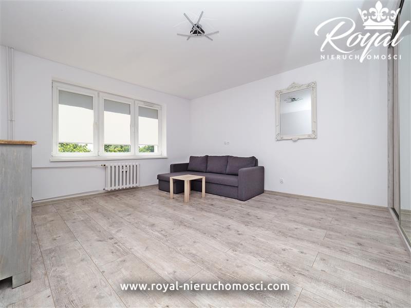 Duża kawalerka 38 m2 blisko centrum po remoncie ! (3)