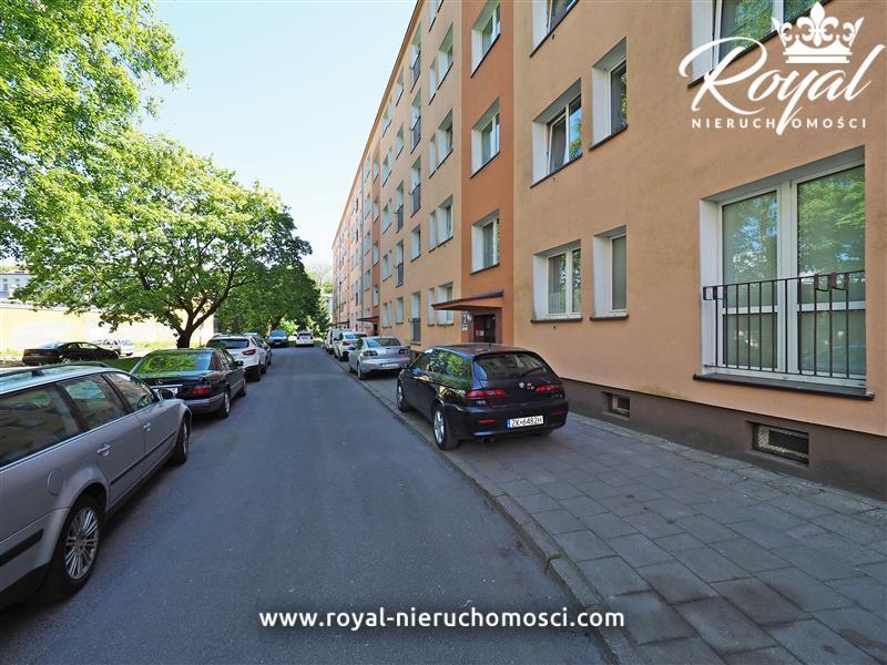 Duża kawalerka 38 m2 blisko centrum po remoncie ! (9)