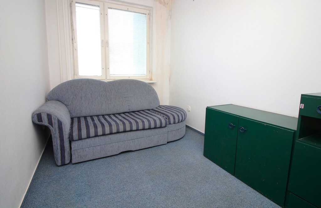 Os.Pyrzyckie> 4 pok. > oddzie.kuchnia > III piętro (4)