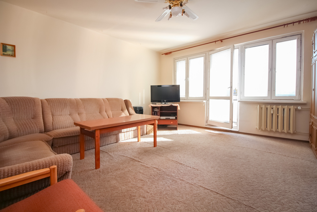 Os.Pyrzyckie> 4 pok. > oddzie.kuchnia > III piętro (2)