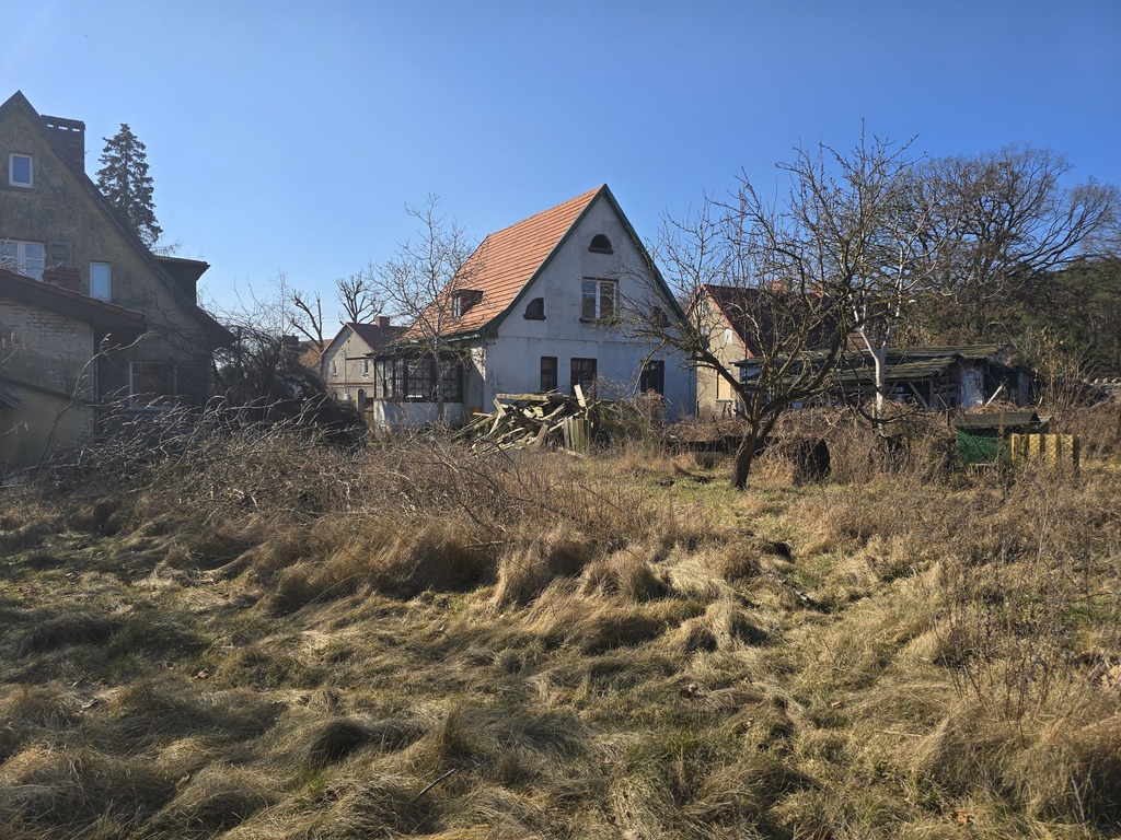 Dom w Trzebieży w okolicach plaży (3)