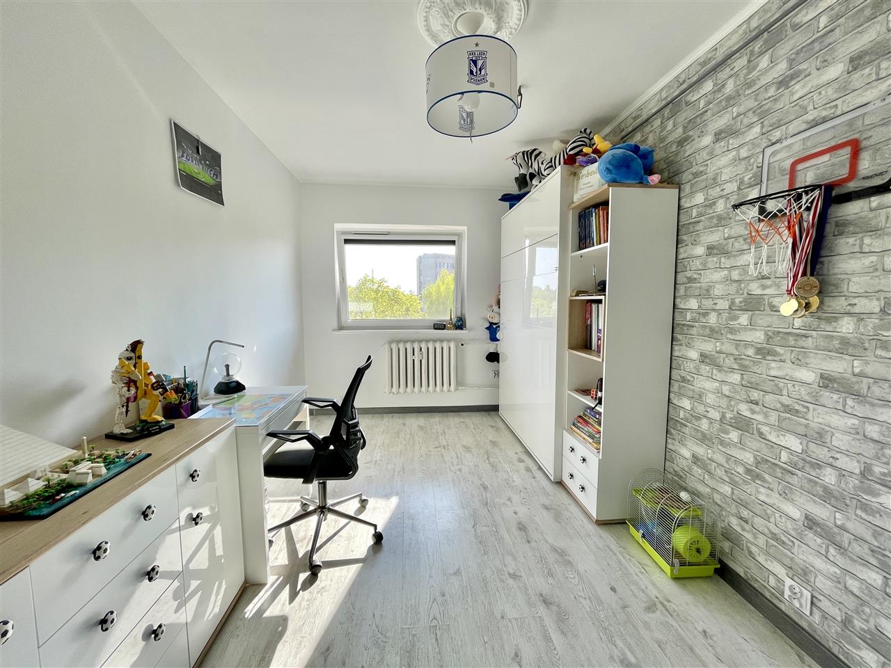 3 pokoje z garderobą, loggia - do zamieszkania! (6)