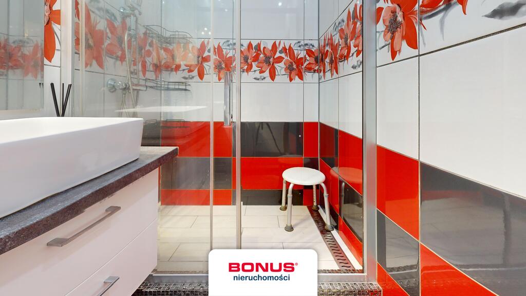 3 lub 4 pok. na Stary Mieście z miejscem parking. (8)