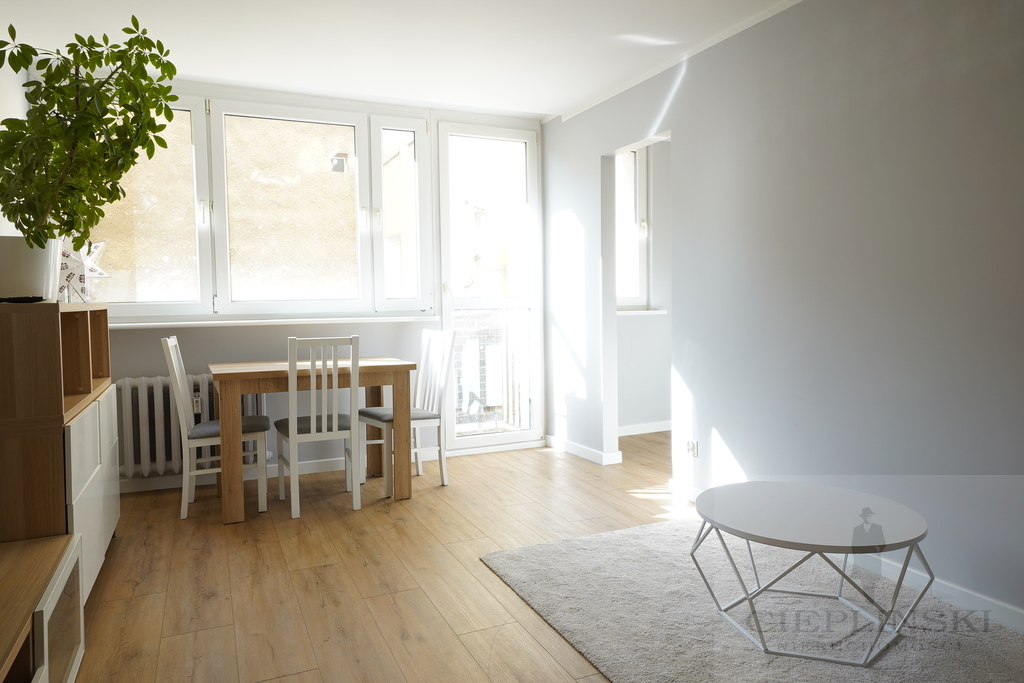 Kawalerka po remoncie | balkon | Jasne Błonia (4)