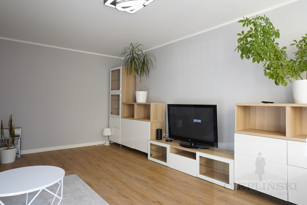 Kawalerka po remoncie | balkon | Jasne Błonia (5)