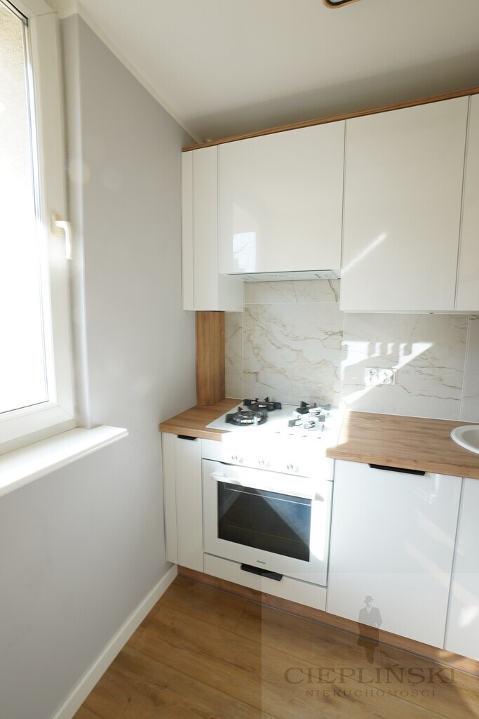 Kawalerka po remoncie | balkon | Jasne Błonia (8)