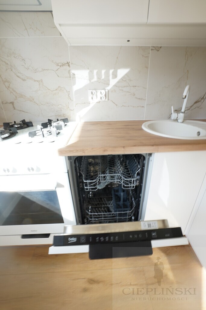 Kawalerka po remoncie | balkon | Jasne Błonia (13)