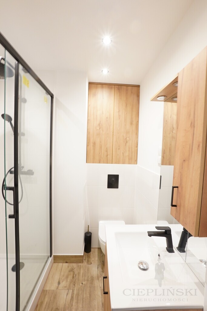 Kawalerka po remoncie | balkon | Jasne Błonia (15)