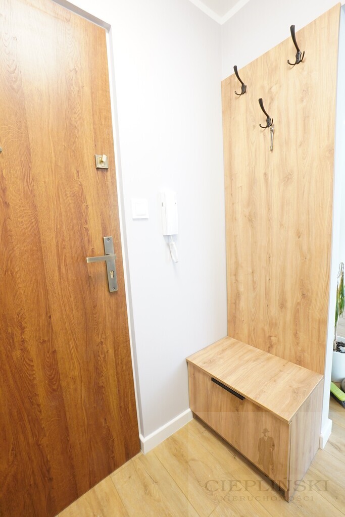 Kawalerka po remoncie | balkon | Jasne Błonia (18)