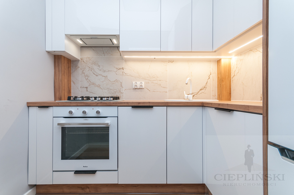 Kawalerka po remoncie | balkon | Jasne Błonia (7)