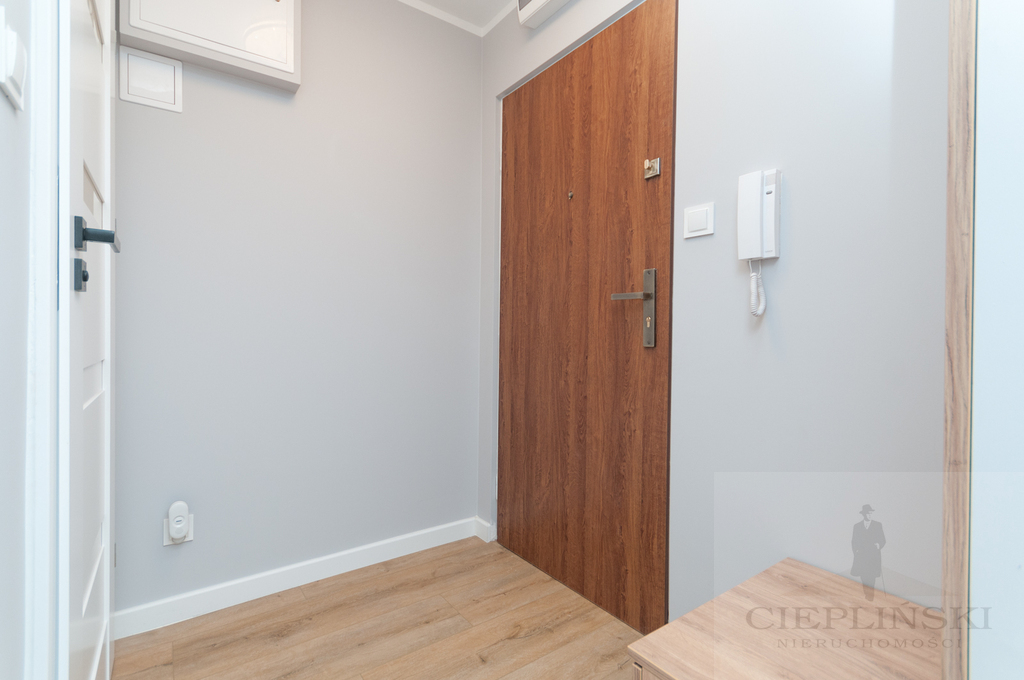 Kawalerka po remoncie | balkon | Jasne Błonia (9)