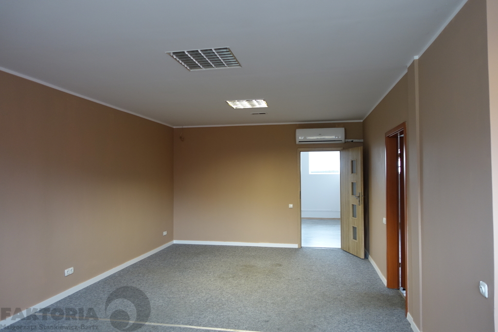 Przecław hala prod. magazynowa 150 m2 (2)