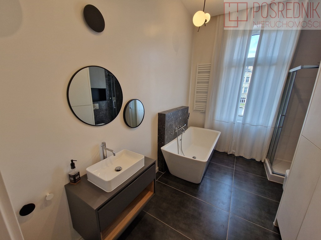 2 pokojowe z klimatem na Piastów 68 (5)