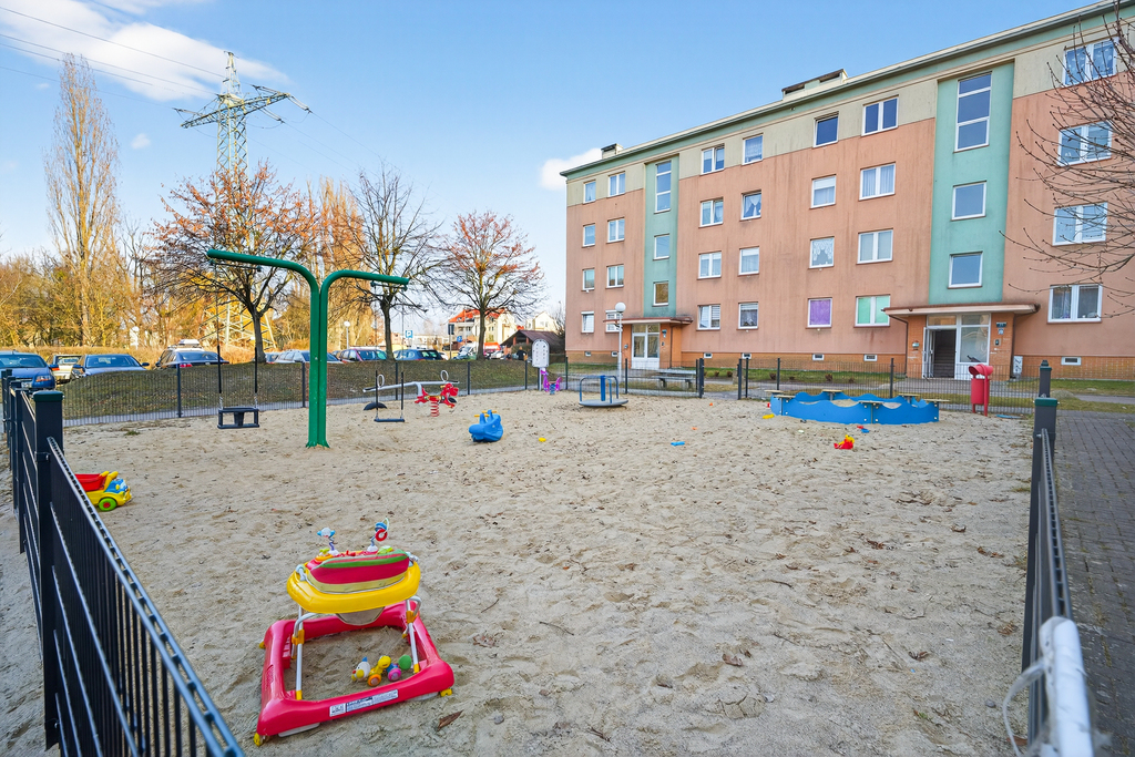 32m2 - przestronna kawalerka, dobry standard! (11)