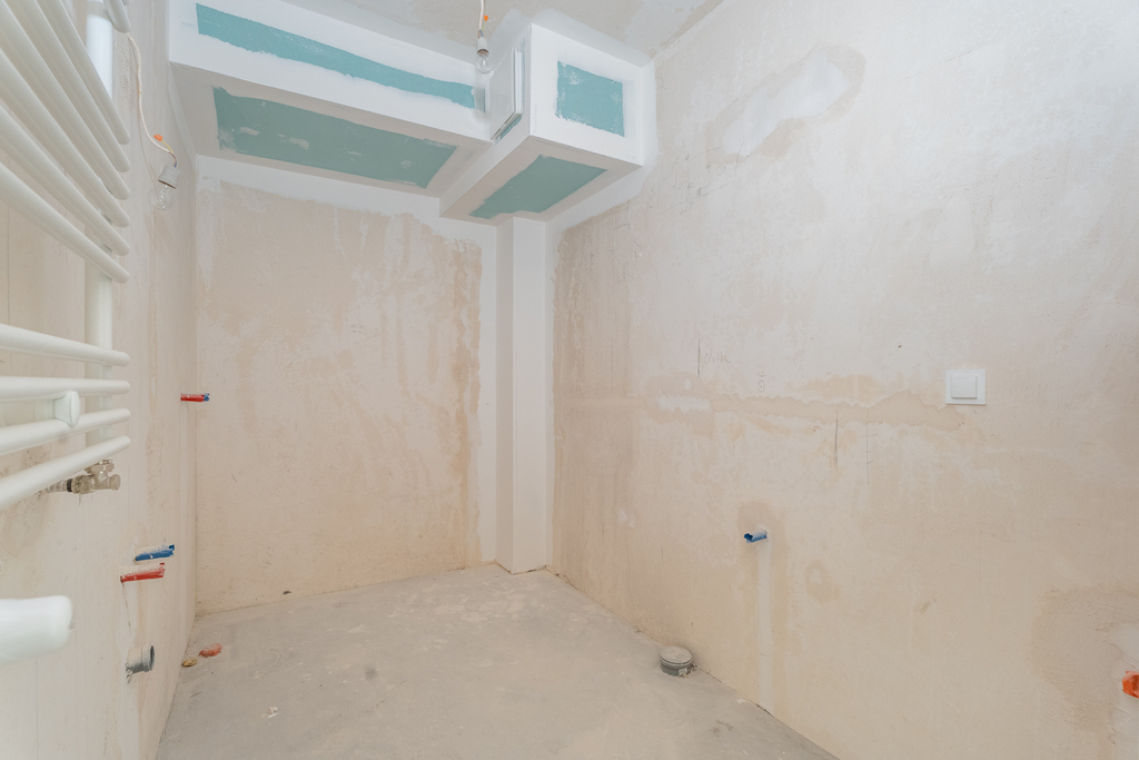 Kawalerka w nowoczesnym bloku (6)