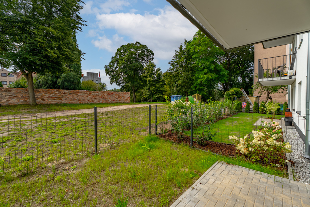 Kawalerka w nowoczesnym bloku (10)