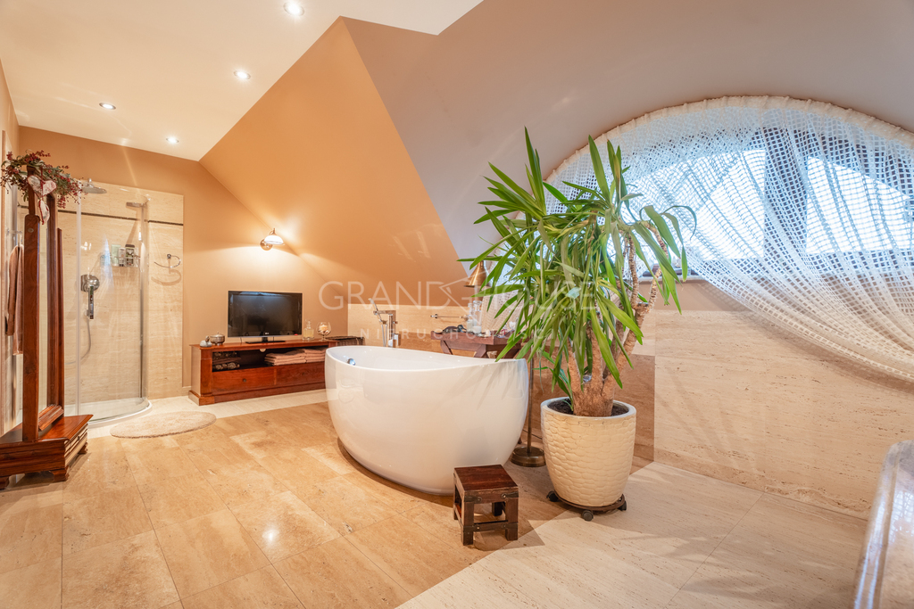 Luksusowa rezydencja z pięknym ogrodem | Mierzyn (19)