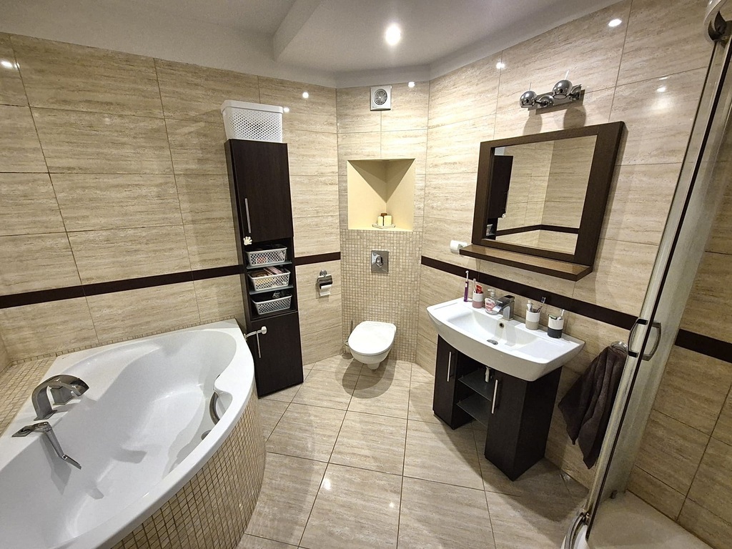 ŚLICZNE 74m2 W centrum, 2 Balkony Winda, parking (3)