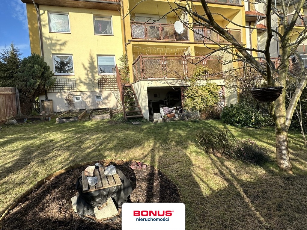 Ładne mieszkanie z ogrodem oraz dużym tarasem (26)