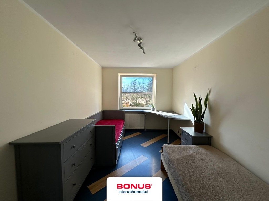 Ładne mieszkanie z ogrodem oraz dużym tarasem (9)