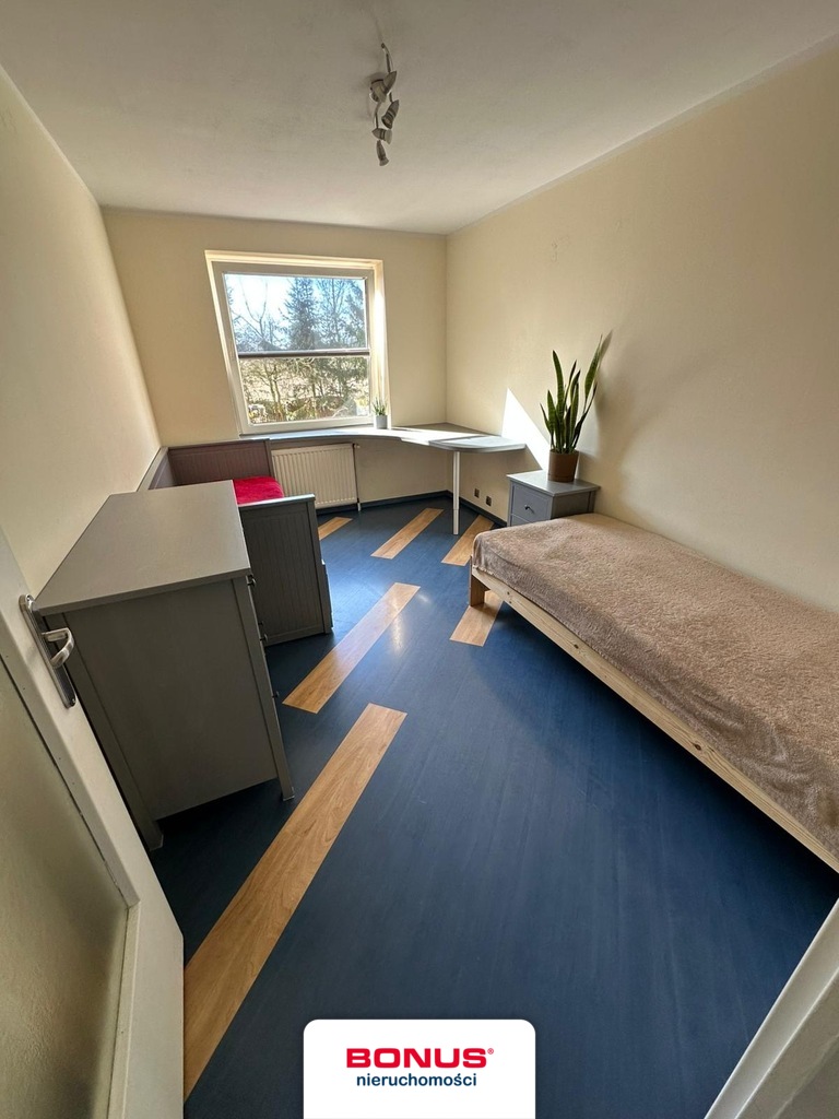 Ładne mieszkanie z ogrodem oraz dużym tarasem (10)