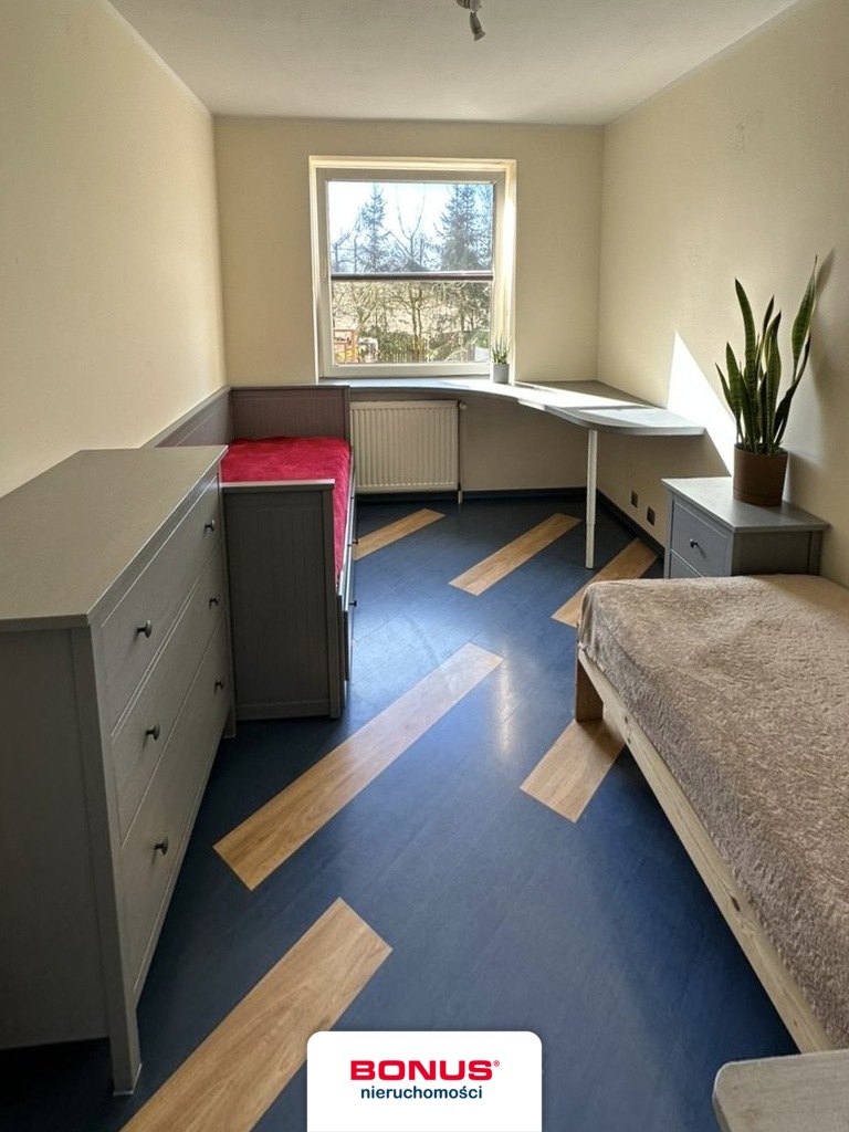 Ładne mieszkanie z ogrodem oraz dużym tarasem (11)