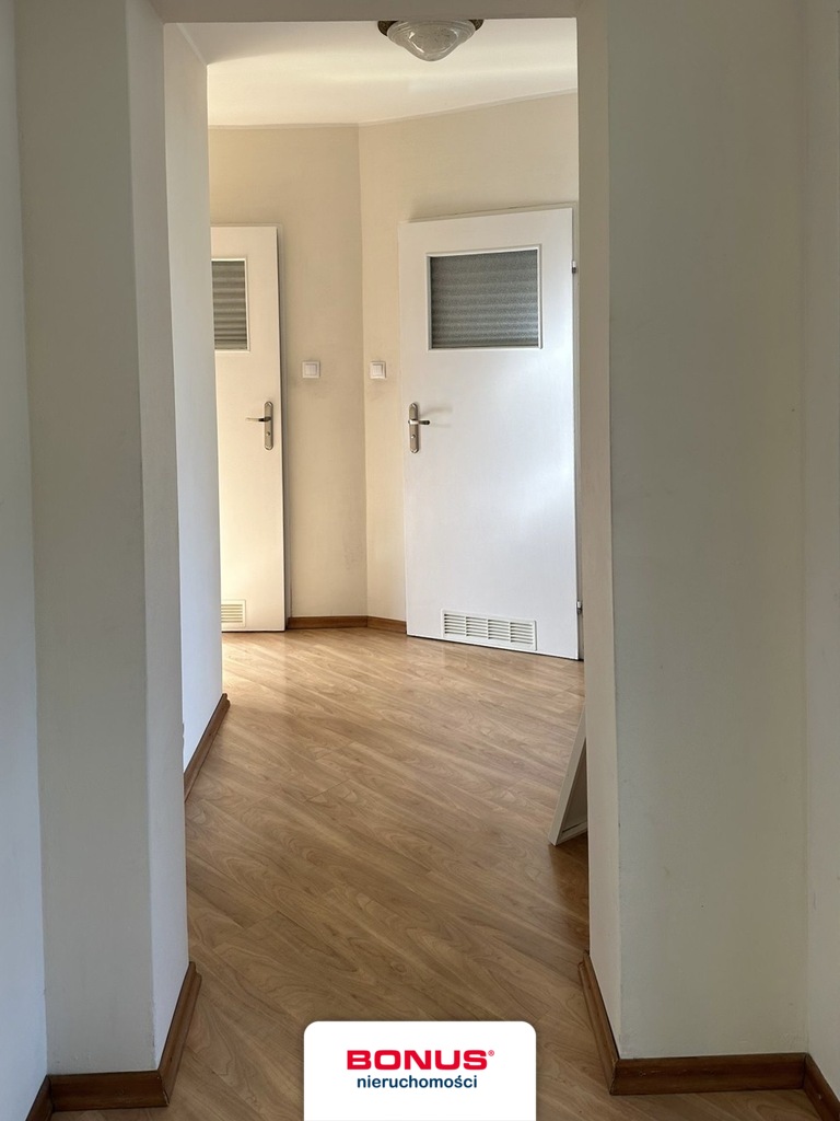 Ładne mieszkanie z ogrodem oraz dużym tarasem (24)