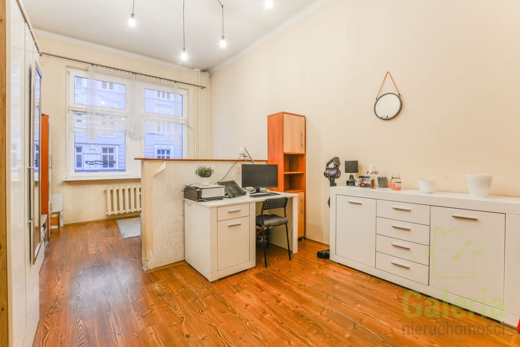 62m2 | 1 p. | Kamienica| 2 pokoje + osobna kuchnia (2)