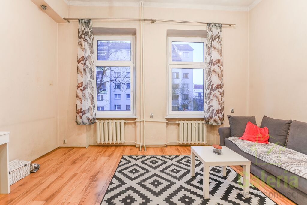 62m2 | 1 p. | Kamienica| 2 pokoje + osobna kuchnia (6)