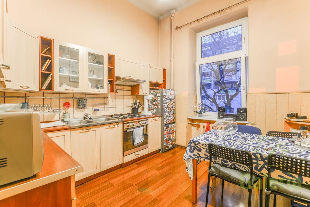 62m2 | 1 p. | Kamienica| 2 pokoje + osobna kuchnia (8)