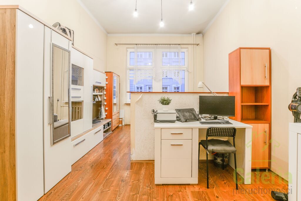 62m2 | 1 p. | Kamienica| 2 pokoje + osobna kuchnia (1)