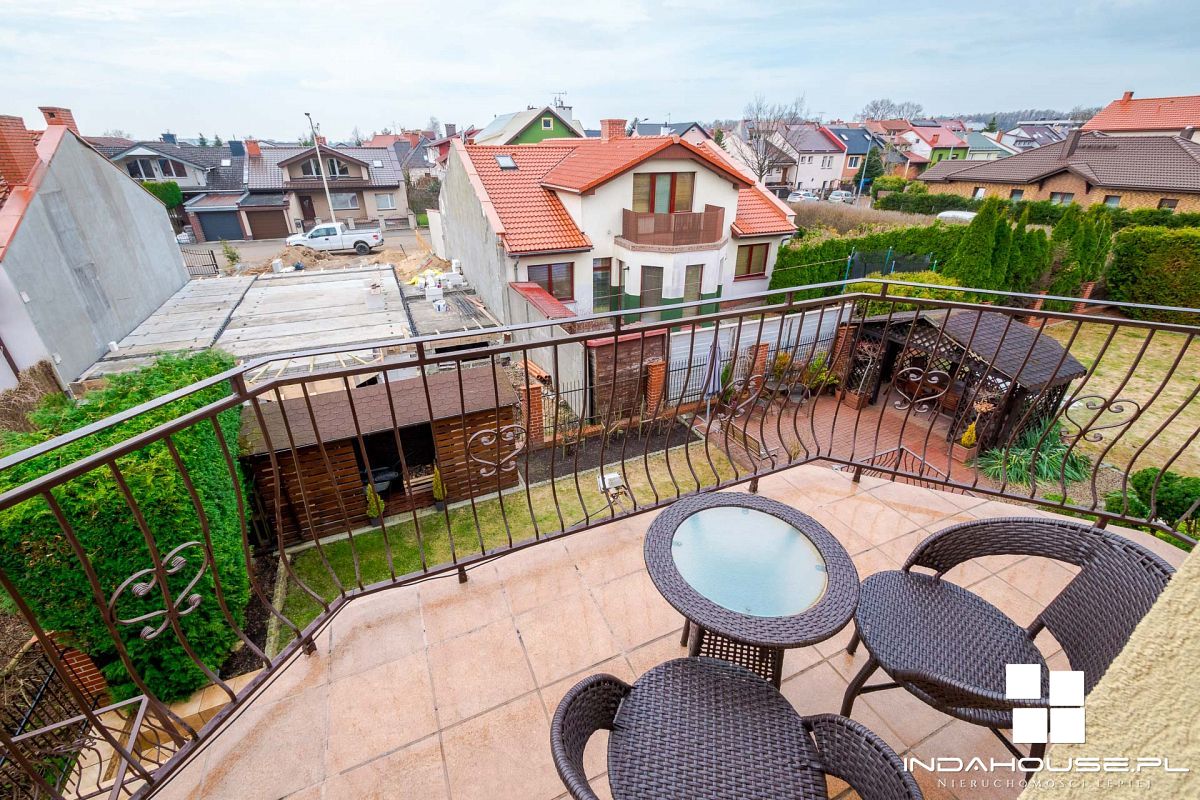 Dom z 4 sypialniami, duża, zagospodarowana działka (17)