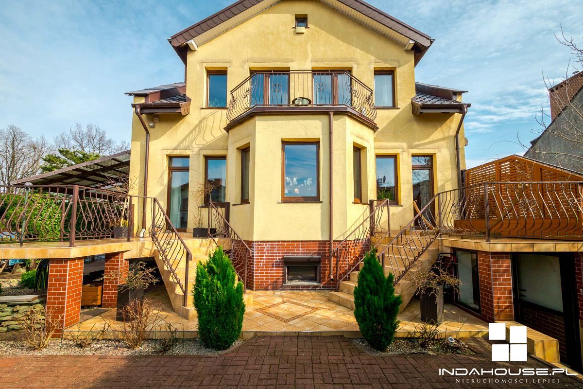 Dom z 4 sypialniami, duża, zagospodarowana działka (20)