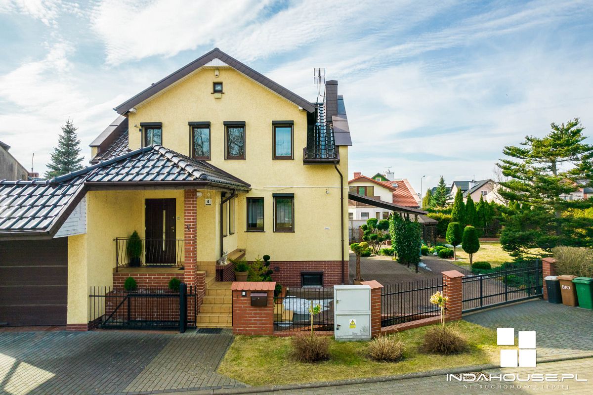 Dom z 4 sypialniami, duża, zagospodarowana działka (24)