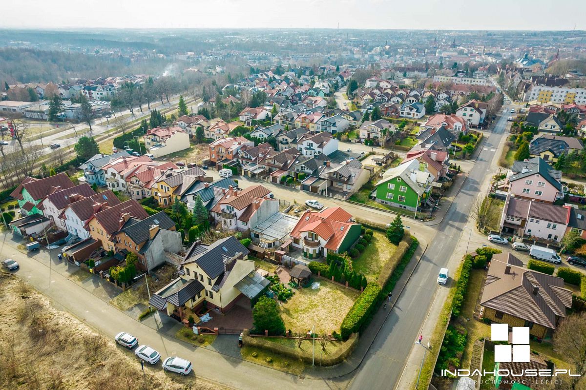 Dom z 4 sypialniami, duża, zagospodarowana działka (27)