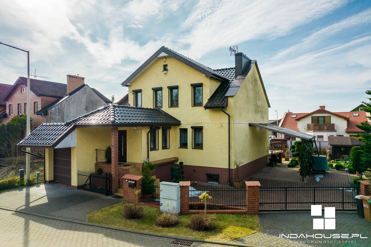 Dom z 4 sypialniami, duża, zagospodarowana działka (35)