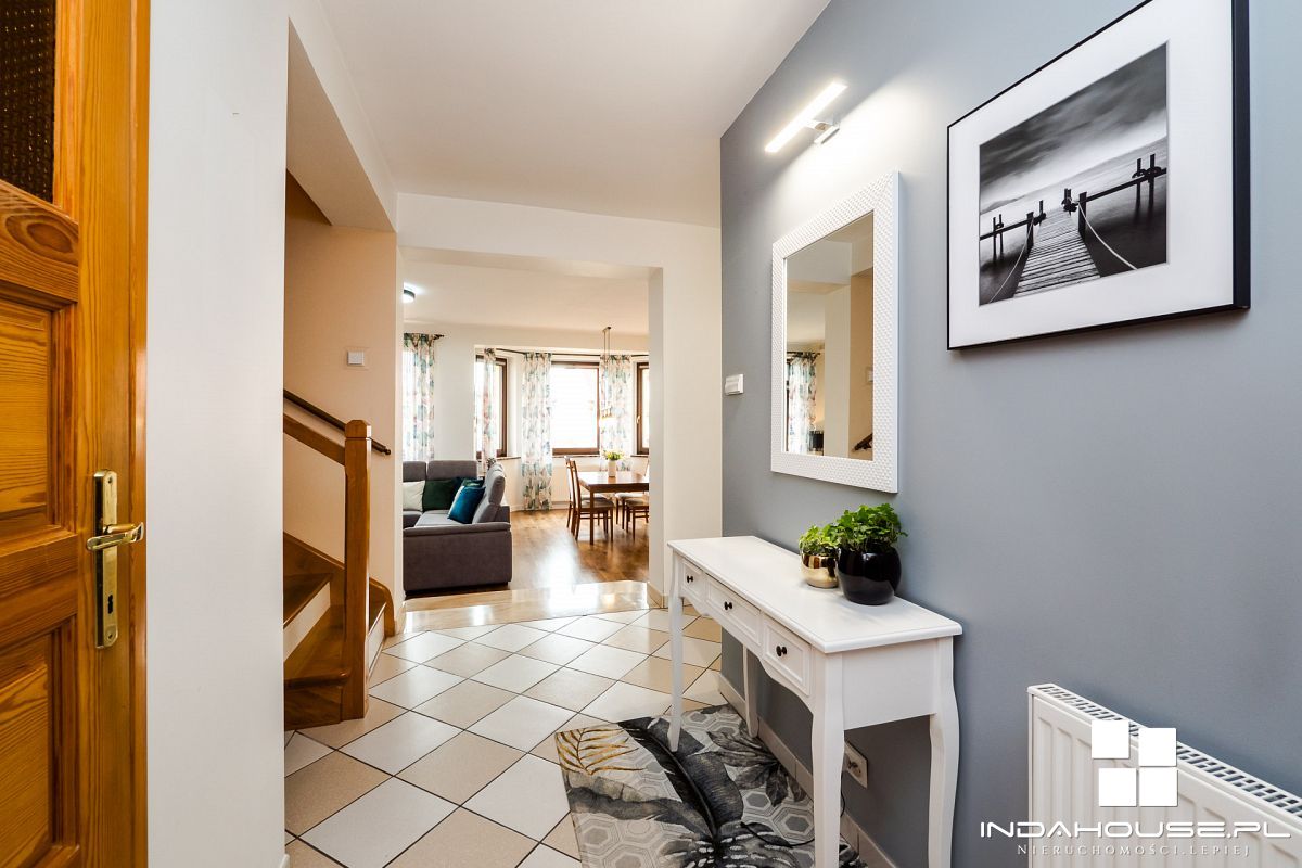 Dom z 4 sypialniami, duża, zagospodarowana działka (7)