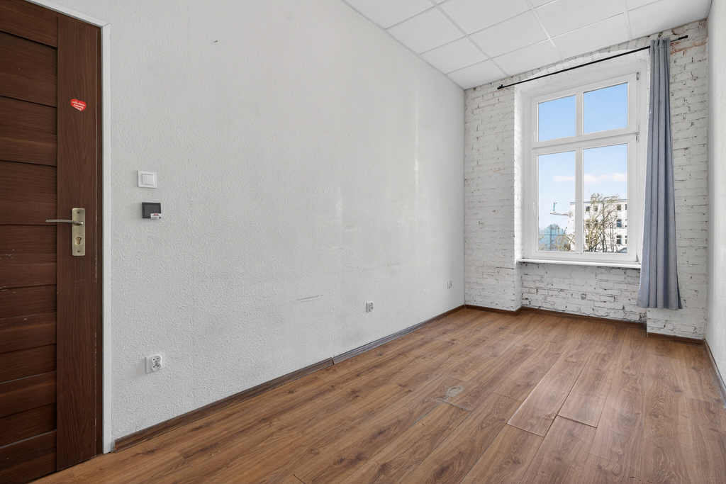 Mieszkanie 115,5 m2 w kamienicy, 7 pokoi, centrum (4)