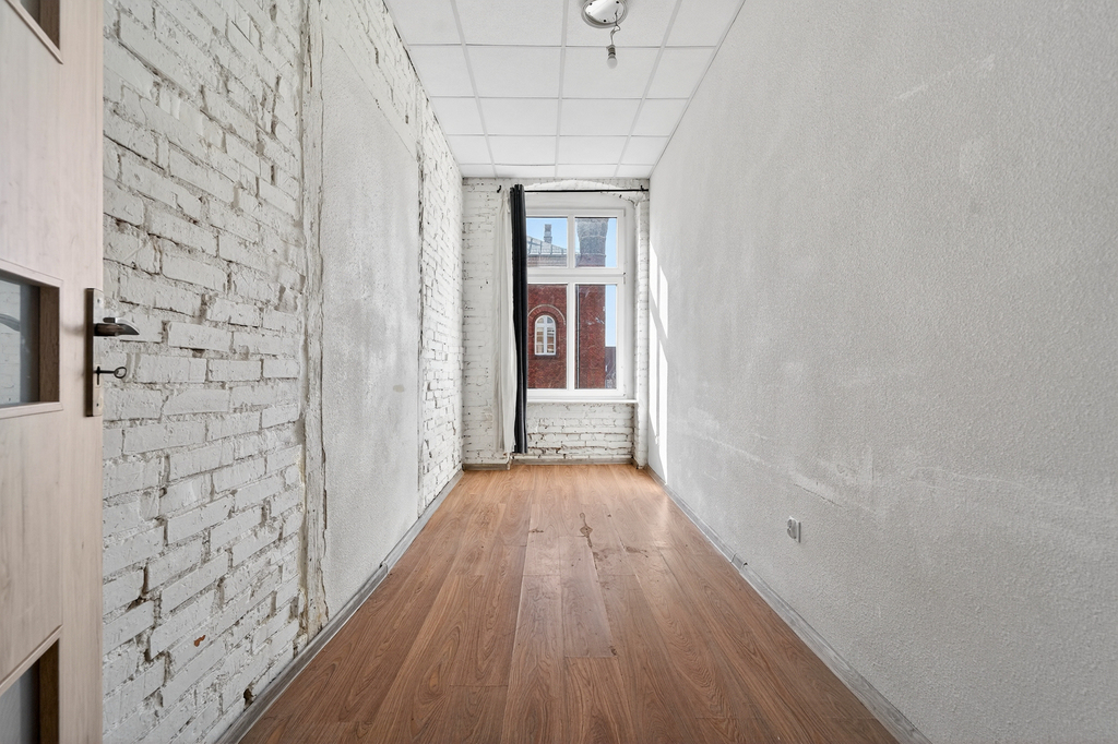 Mieszkanie 115,5 m2 w kamienicy, 7 pokoi, centrum (11)