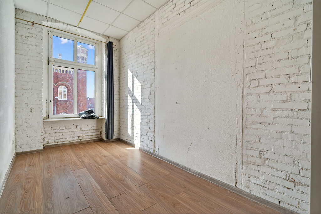 Mieszkanie 115,5 m2 w kamienicy, 7 pokoi, centrum (12)