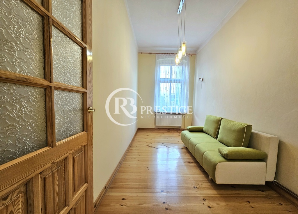 Mieszkanie z potencjałem i widokiem na Plac Zgody (6)
