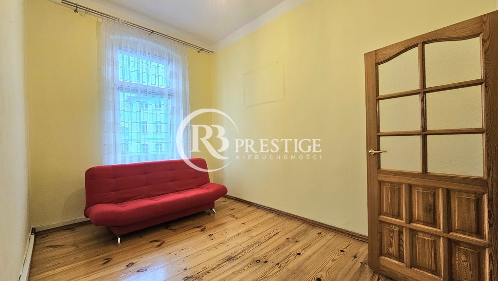 Mieszkanie z potencjałem i widokiem na Plac Zgody (7)