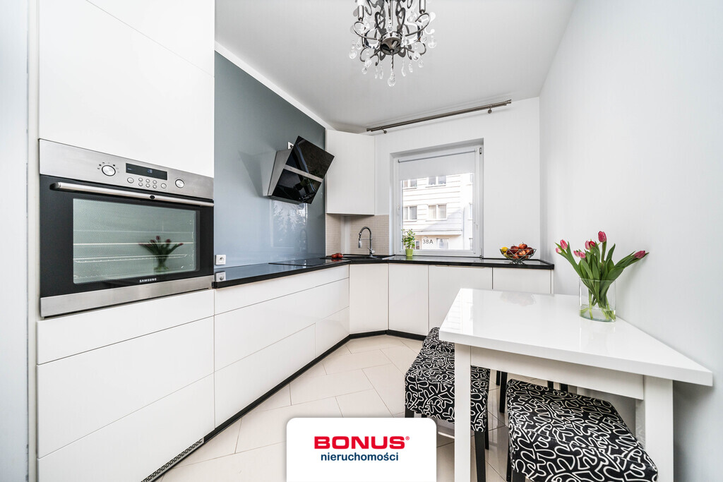 3 pokoje - Osobna kuchnia - Duży balkon - Parking (1)