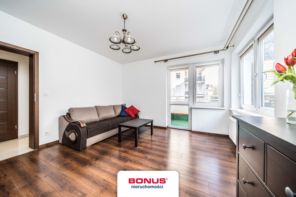 3 pokoje - Osobna kuchnia - Duży balkon - Parking (9)