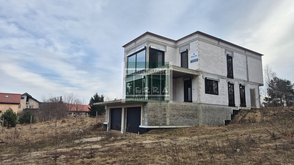 Nowoczesny dom z widokiem. (2)