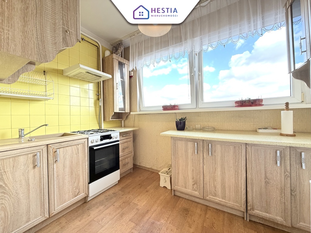 3-pok z oddzielną kuchnią. Balkon, piwnica. (4)